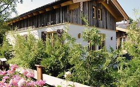 DIE ZWEI CHALETS AM TEGERNSEE s' Gloane&s' Große